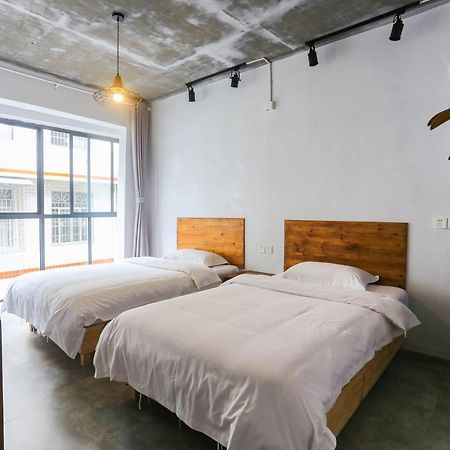 Hostel Geographer Чжанцзяцзе Экстерьер фото